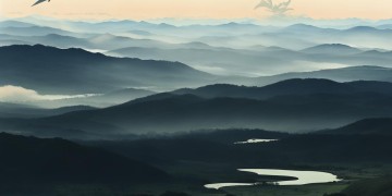 逍遥比山高究竟出自哪首歌？